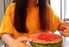 吃瓜澳洲留学生视频,吃瓜视频背后的故事