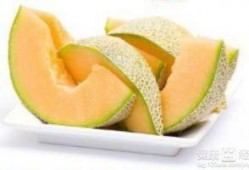 小孩吃哈密瓜冰糕视频,小朋友品尝哈密瓜冰糕的欢乐时光