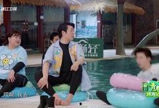 围观吃瓜落水视频,一场意外引发的全民热议