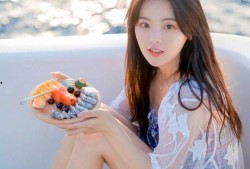 杨超越戚薇吃瓜视频,娱乐圈幕后故事大揭秘