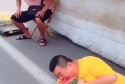 女大胖子吃瓜视频大全在线观看