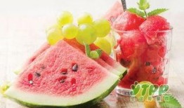 西瓜儿童视频吃瓜,趣味吃瓜，快乐成长