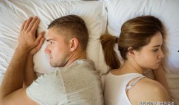 国外夫妻吃瓜视频大全,趣味横生的家庭生活大揭秘