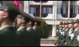 外国吃瓜围观反应视频