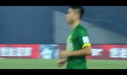 足球解说员吃瓜是谁啊视频,揭秘足球解说员“吃瓜”背后的故事