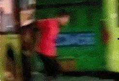 吃瓜返祖视频真的假的,揭秘真相还是网络恶搞？