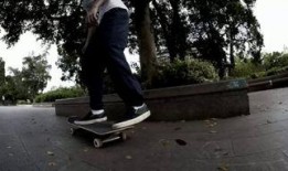 滑板吃瓜的视频,一场别开生面的街头表演盛宴