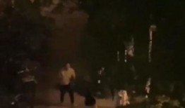 吃瓜男三个视频,揭秘三个视频背后的热点事件