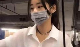 吃瓜群众捂脸戴口罩视频,吃瓜群众表情包走红网络