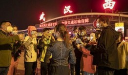 武汉赛博酒吧吃瓜事件视频,一场网络热议的酒吧冲突揭秘