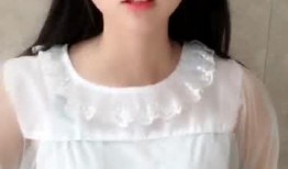 可爱的吃瓜小姐姐视频,跟随可爱吃瓜小姐姐畅游美食世界