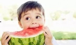 扔东西吃瓜视频,揭秘网络扔东西吃瓜视频的流行现象