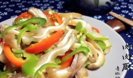 熟猪耳炒蒲瓜可以吃吗视频,熟猪耳炒蒲瓜，营养与口感并存