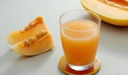 村长吃哈密瓜视频,现场直播甜蜜滋味