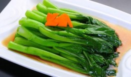 瓜妈大姐吃炒青菜视频,家常美味尽在这一盘