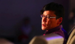 李国庆吃巨瓜视频,揭秘娱乐圈幕后真相