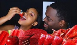 国外夫妻吃瓜视频大全,趣味横生的家庭生活大揭秘