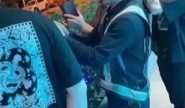 路人吃瓜拍视频怎么拍,揭秘如何捕捉热门事件瞬间