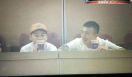 外国吃瓜围观反应视频