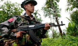 缅甸军人吃瓜视频播放,揭秘军营生活一瞥