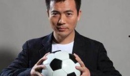 足球解说员吃瓜是谁啊视频,揭秘足球解说员“吃瓜”背后的故事