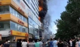 浙江广场吃瓜事件视频