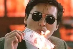 吃瓜哥搞笑点烟视频,笑料横生引网友热议