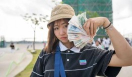 滑板吃瓜的视频,一场别开生面的街头表演盛宴