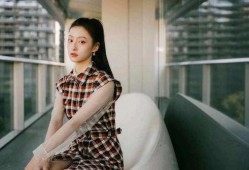 胡连馨于适吃瓜视频