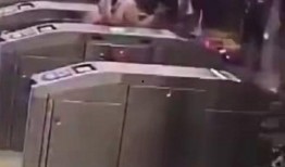 真帅吃瓜群众视频在线观看,揭秘热门视频背后的精彩瞬间