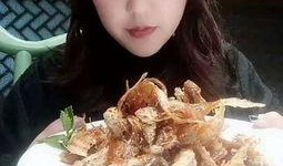 我们吃哈密瓜视频,视频揭秘甜蜜诱惑