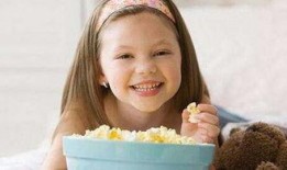 追小孩吃瓜视频,一场关于童趣与成长的温馨追逐