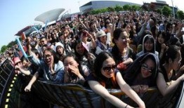 草莓音乐节吃瓜视频,吃瓜群众捕捉精彩瞬间