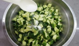 哪些瓜的藤可以吃呢视频,哪些瓜的藤能成为餐桌佳肴