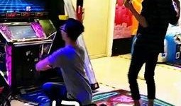 吃瓜芭蕾舞女孩视频,舞姿与日常趣味碰撞