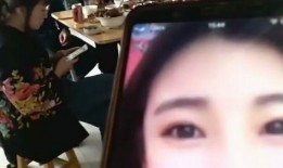 吃瓜碰到女朋友的视频是真的吗,女友视角下的尴尬瞬间