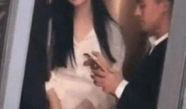 吃瓜路人偶遇明星马丽视频,现场互动温馨满满