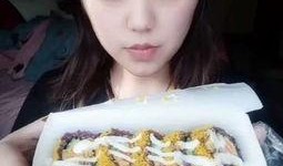 我们吃哈密瓜视频,视频揭秘甜蜜诱惑