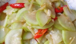 葫芦瓜可以油炸着吃吗视频,美味诱人的家常小炒