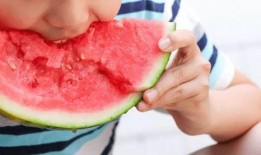 吃瓜肚子疼视频大全