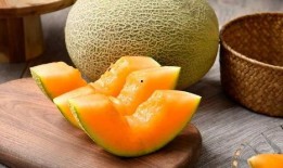 吃哈密瓜的老奶奶视频,甜蜜瞬间感动网友